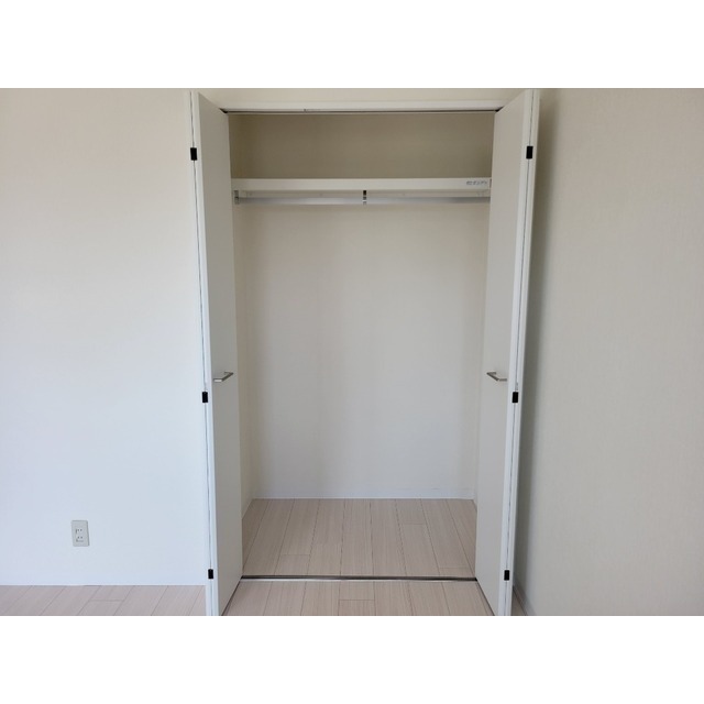 リバービレッヂM301号室 内観