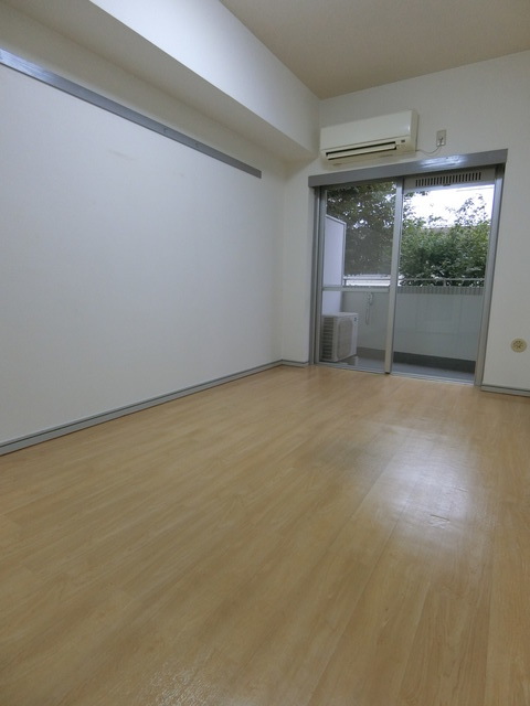 ＳＡＮＫＯ　ＨＥＩＧＨＴＳ　ＯＳＡＫＩ0208号室 リビング