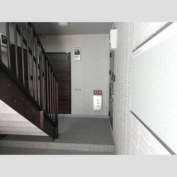 セジュール河辺 エントランス