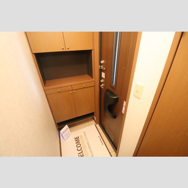 タウンスクエア　A/B/C 玄関