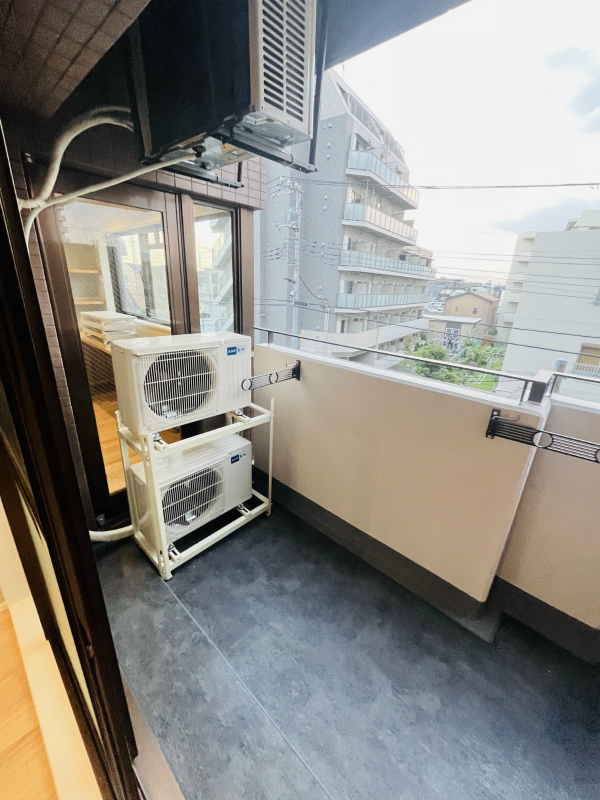 アリススプリングス綾瀬6階 バルコニー