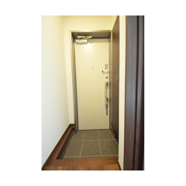 J　Wing　East/WestE EA号室 玄関