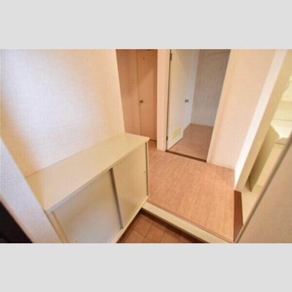 山王塚レジデンス 玄関