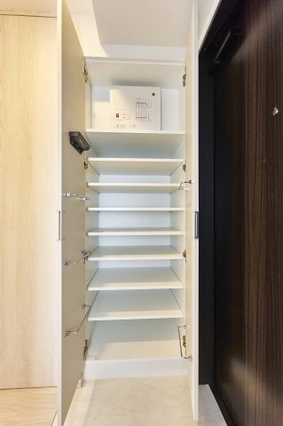 プラウドフラット清澄通り1008号室 収納