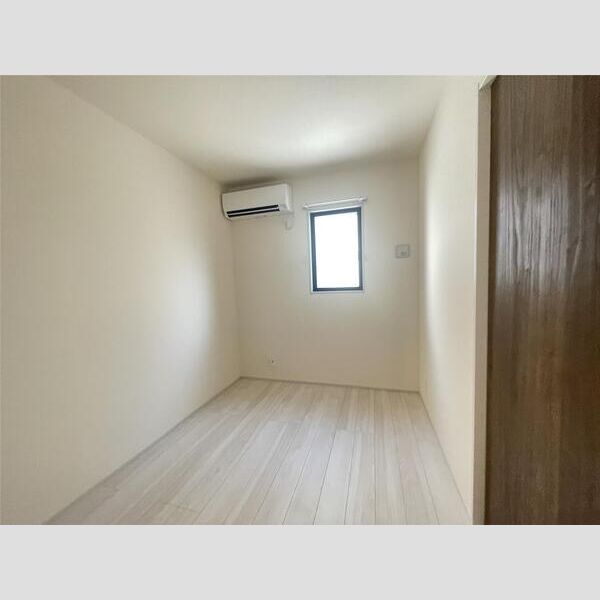 リーブルファイン足立南花畑 リビング