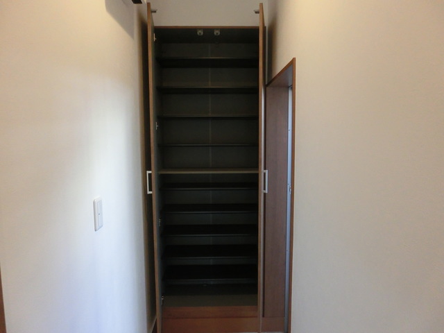 テラス妙蓮寺 収納