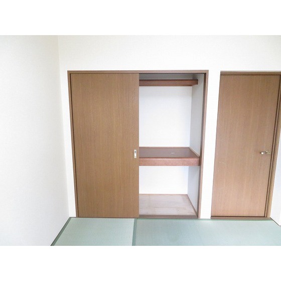 エステートロイヤル８号棟0101号室 押入れ