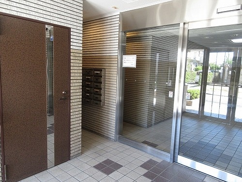 ライオンズガーデン浦和西 エントランス