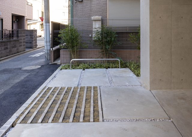 SYFORME SUMIYOSHIⅡ1002号室 バイク置き場