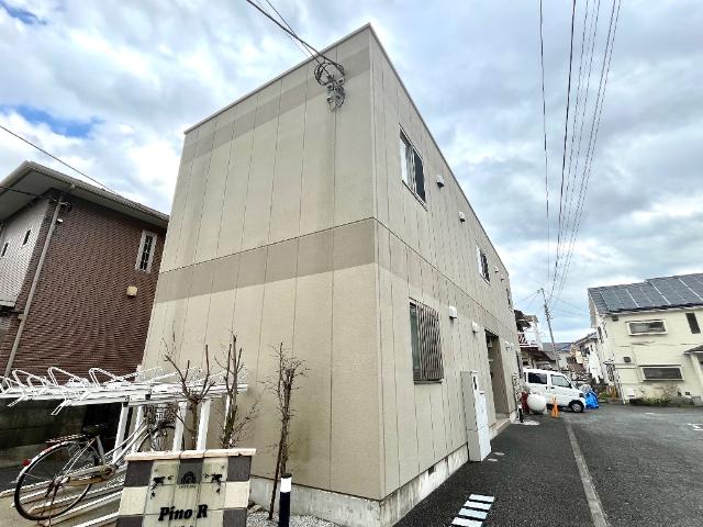 ピノアール101号室 外観写真（昼）
