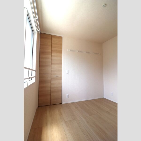 オーヴェスト深大寺302号室 洋室