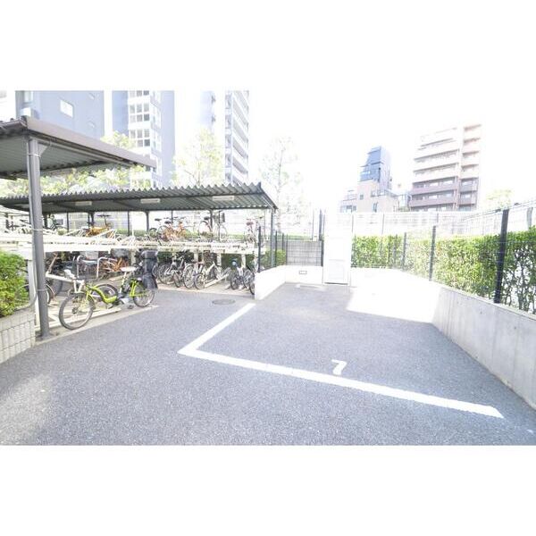 ピアース神楽坂1001号室 駐車場