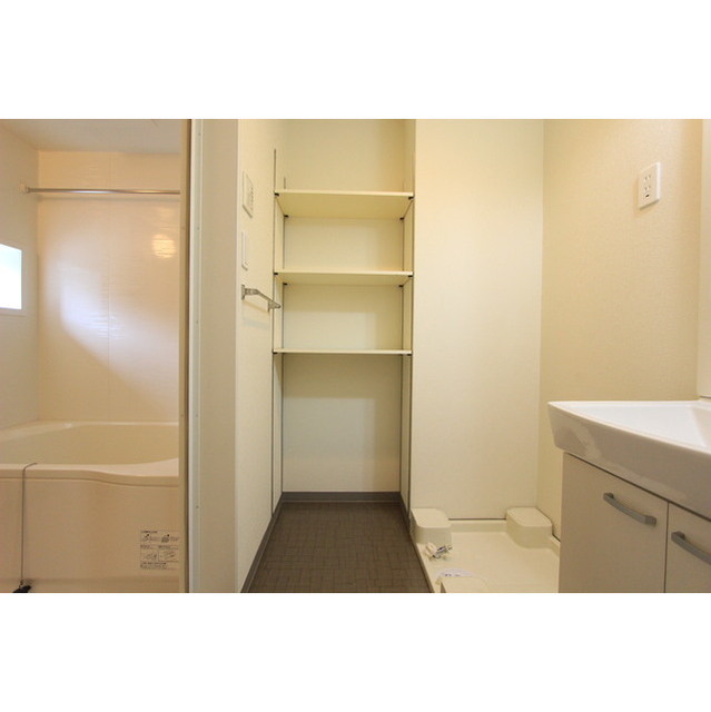 ＨＩＬＬ　ＳＩＤＥ　マルシ　Ⅱ 洗面所棚