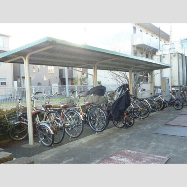 ジュネス戸田 駐輪場