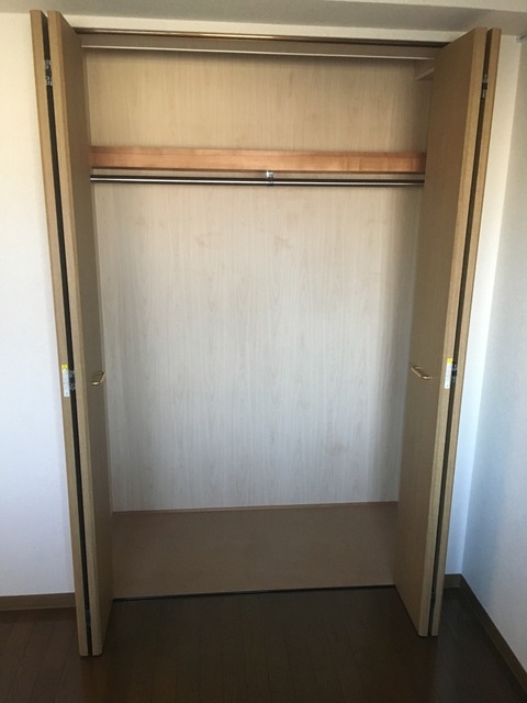 パルティール二俣川0303号室 洋室２　収納　※別号室の参考写真です(現況優先・仕様違いの場合あり)