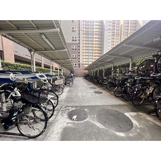 プラウド新浦安1329号室 駐輪場