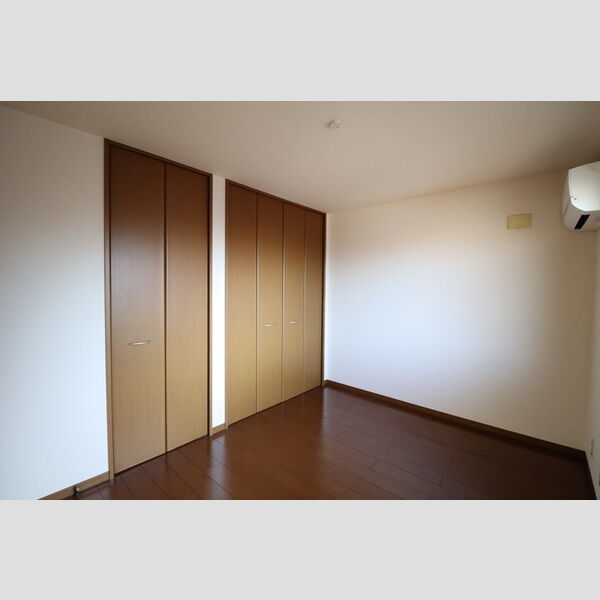 セジュール山の根202号室 洋室