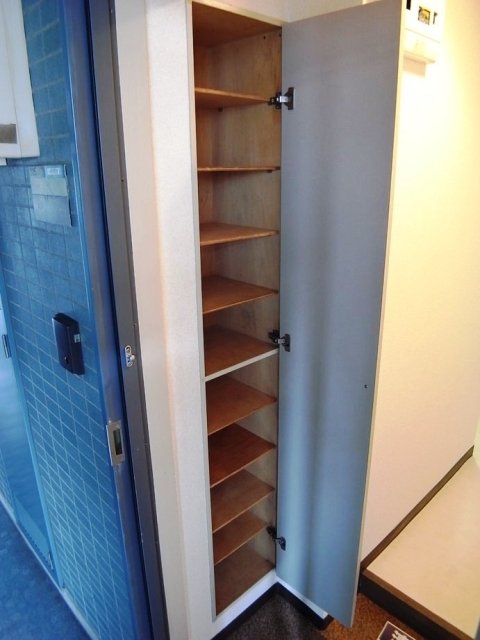 スカイコート新宿第７2階 靴入