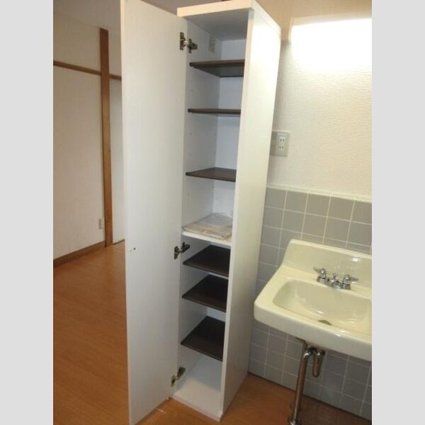 第二吉岡ビル 玄関　下駄箱