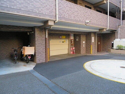 ライオンズマンション文京白山０２０４号室 駐車場