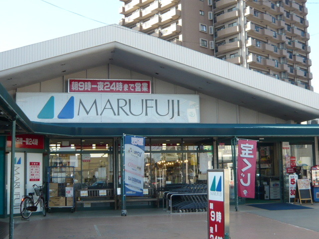 ジュネスＥ0105号室 【デパート】マルフジ東青梅店まで591ｍ