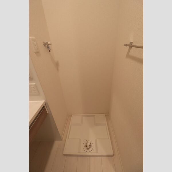 ベル　フロレゾン101号室 洗濯機置き場