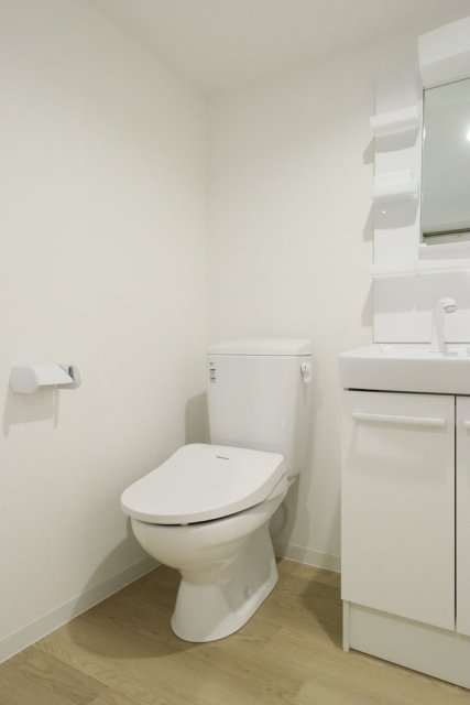 ＧＬＩＣＩＯＮ竹ノ塚4階 トイレ