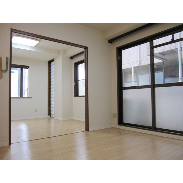 プレール早稲田 内観