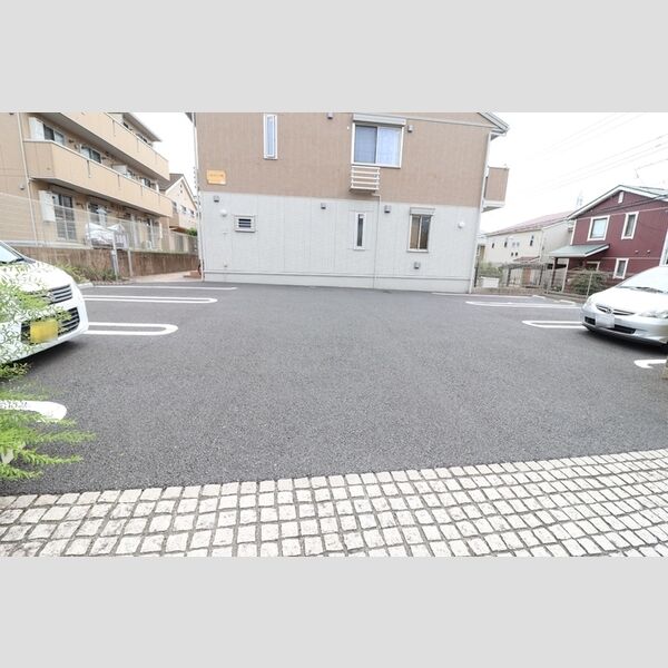 フォンティーヌⅡ 駐車場