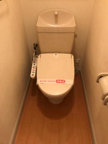 メイプルコート仲道102号室 シャワー付トイレ