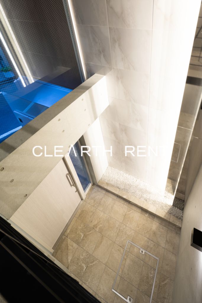 ＧＲＡＮ ＰＡＳＥＯ 池尻大橋2階 吹き抜けのエントランス