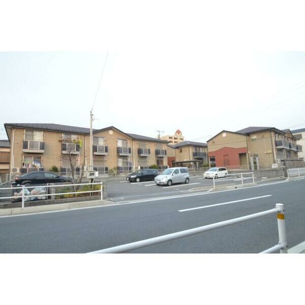 リヴェール市川A棟 外観