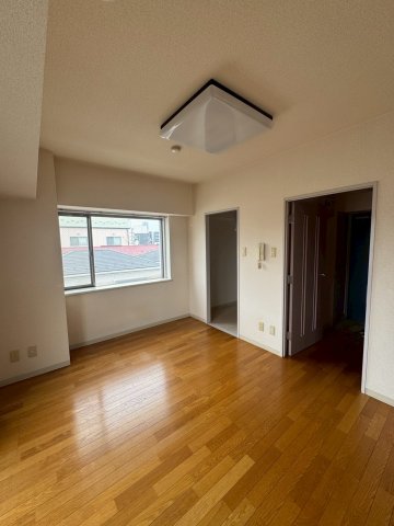 SD桂ビルⅡ401号室 リビング