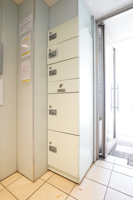 ＲＥＶ　ＲＥＦＡＹＳ－ＭＡＮＡ3階 宅配BOX