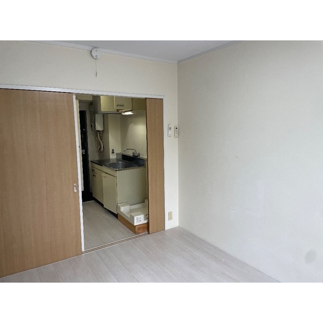 シャトール田口戸塚Ⅰ207号室 リビング