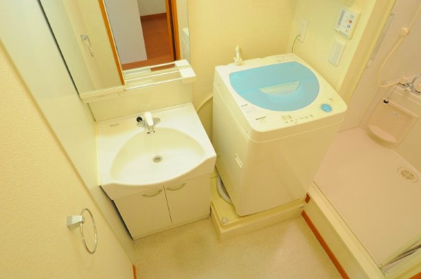 レオパレスリヴェールⅠ109号室 内観