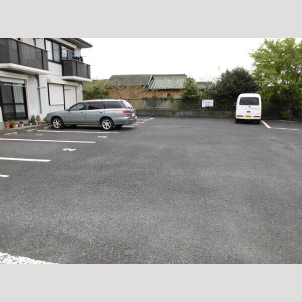 ボナール 駐車場