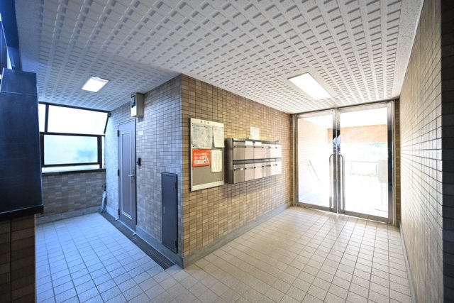 ロングアイランドガーデン2階 エントランス