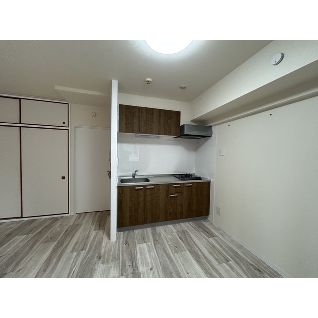 サリジェ志村公園302号室 リビング