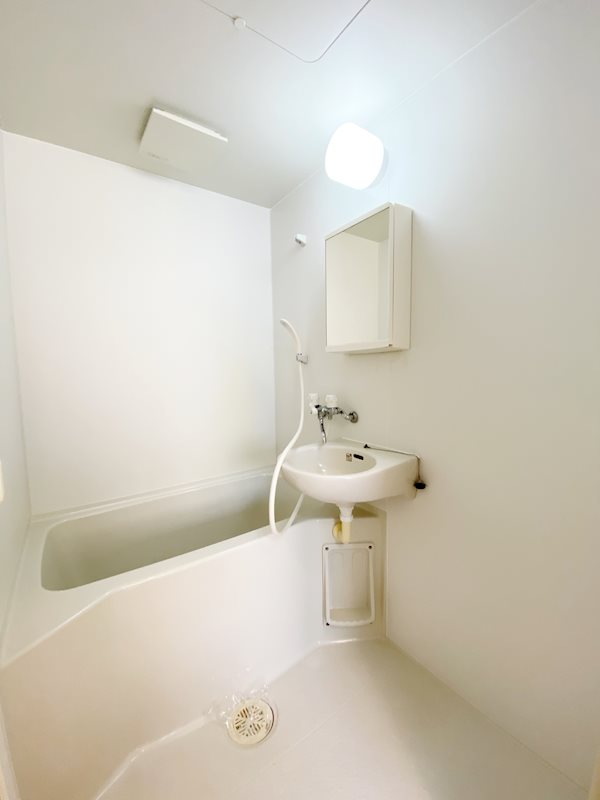 ザ・ガーデン2階 バス