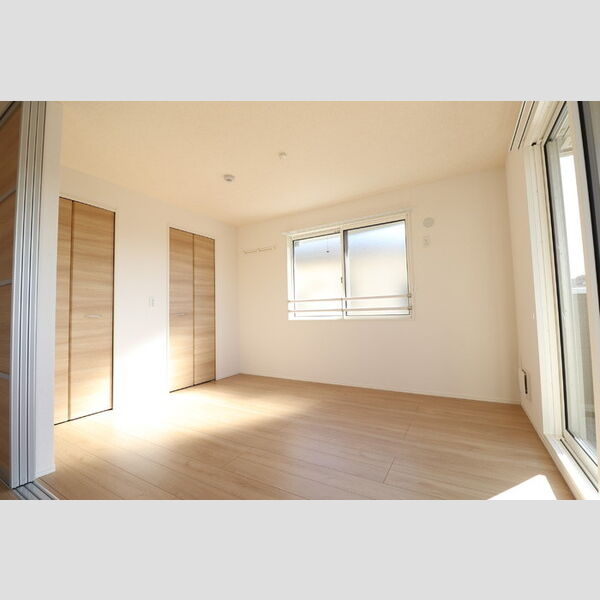 アベニール大倉山202号室 洋室6.1帖