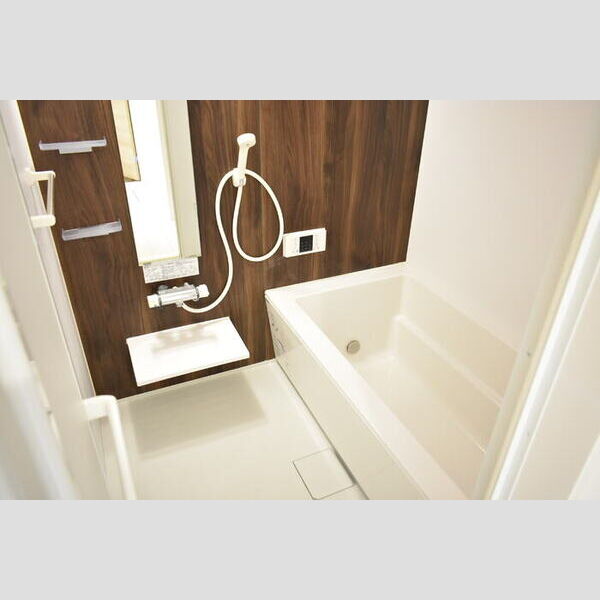 コンフォール203号室 浴室