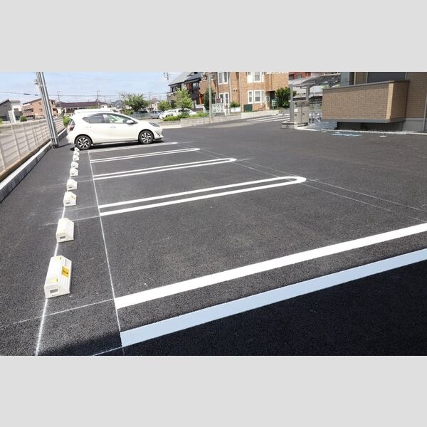 愛宕ビューハイツ　3 駐車場
