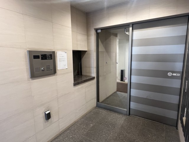 ガーデン代々木八幡104号室 エントランス