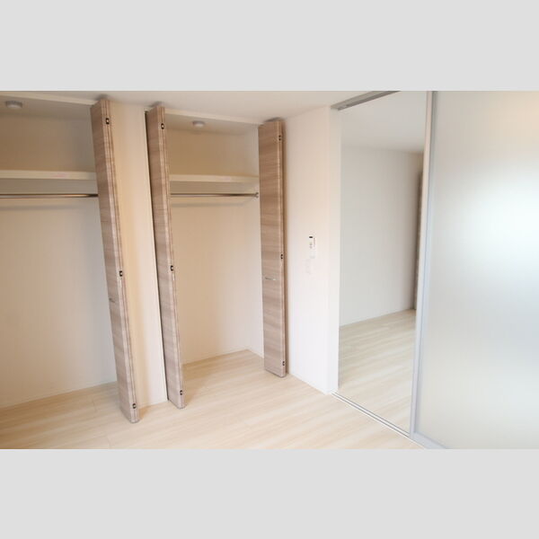 セレスティア扇Ⅱ201号室 洋室