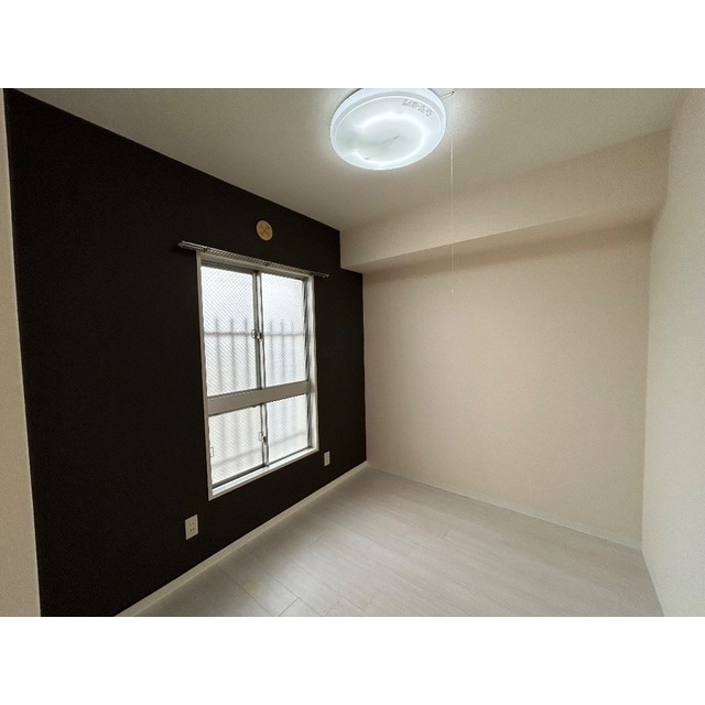 丸新ハイツ401号室 リビング