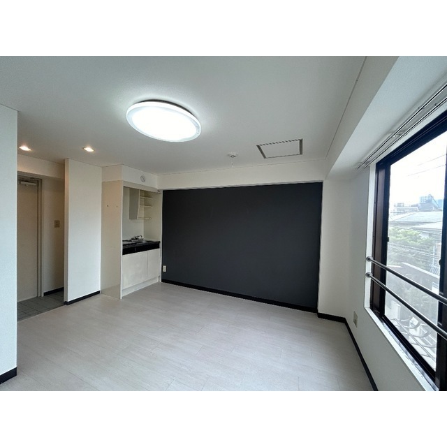 テラスガイア302号室 リビング