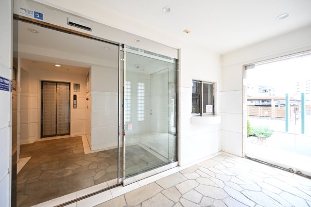 エスコートノヴェル用賀 エントランス