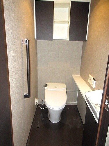 ライオンズ横浜ポートサイド4階 トイレ　※2024年9月撮影