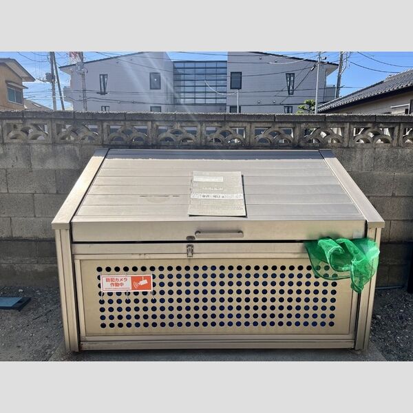 ボナールプレジオ石井 ゴミステーション